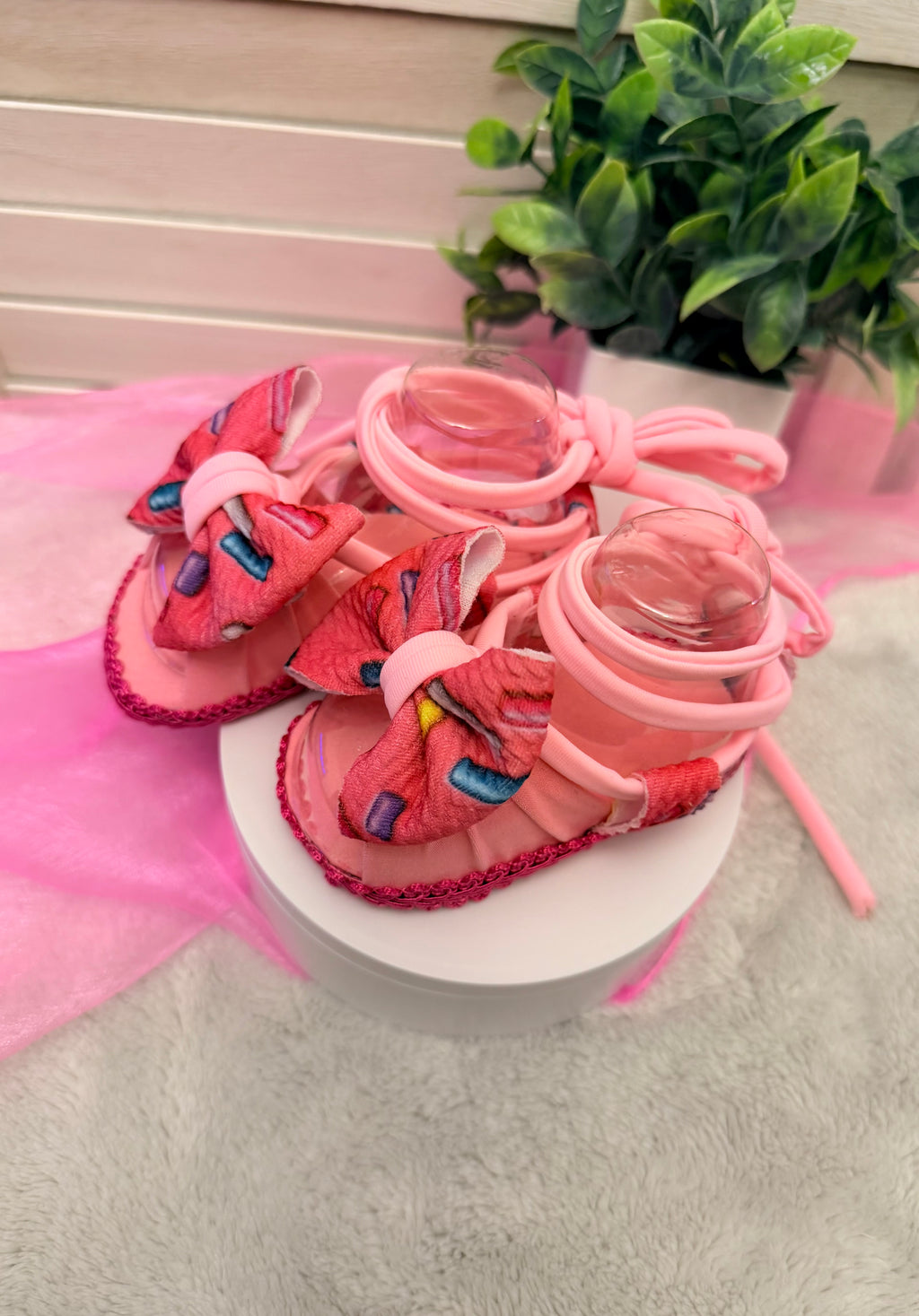 Headband and sandals size 3 to 6 months