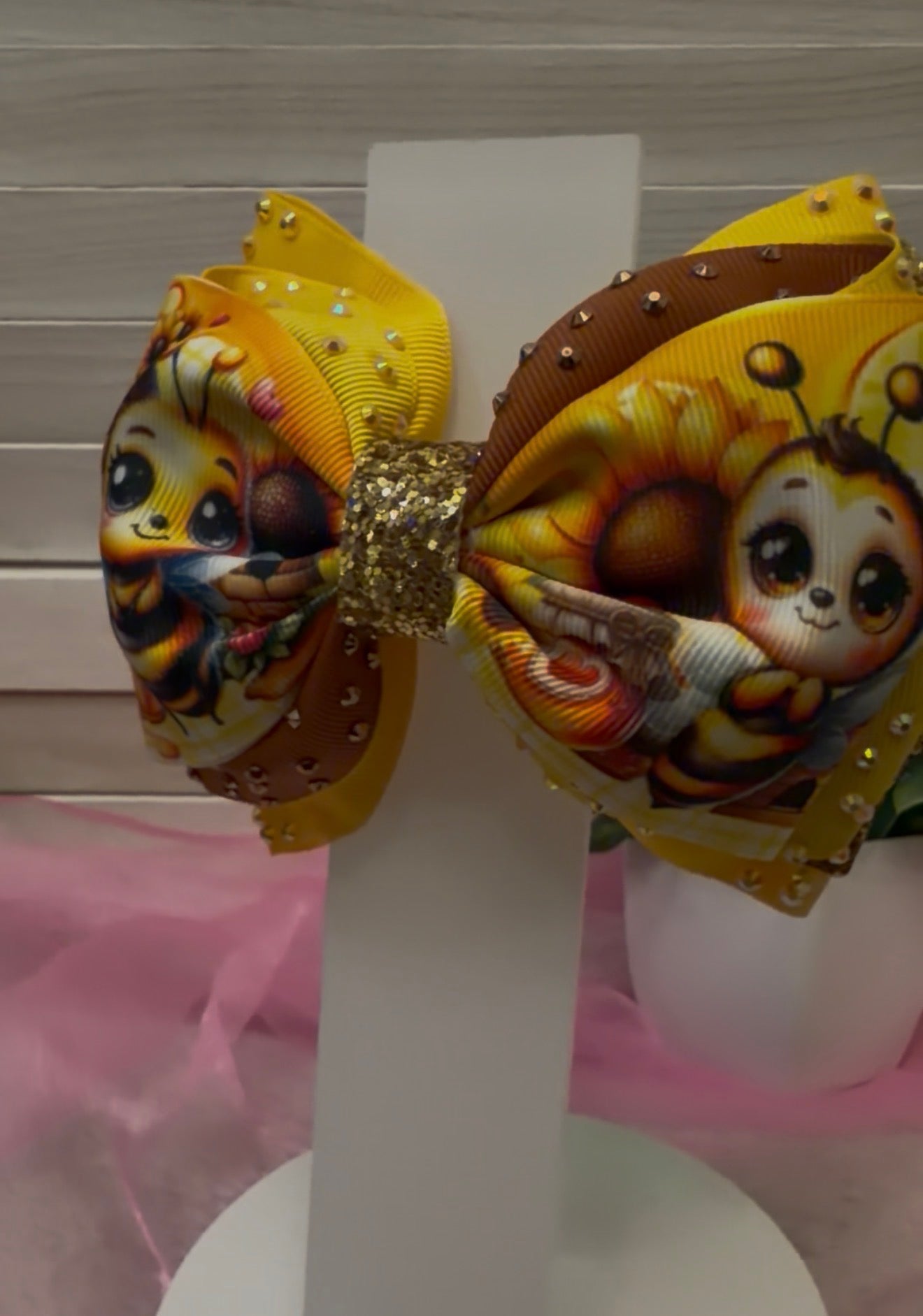 There are 3 different Bumblebee hair bow to pick