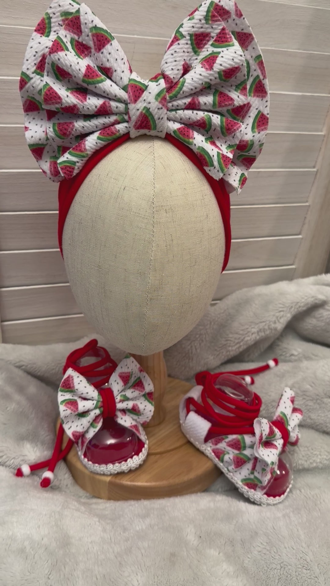 Baby set of headband and sandals